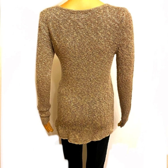 Classy Women's Crew Neck Sweater - Picture 2 of 4